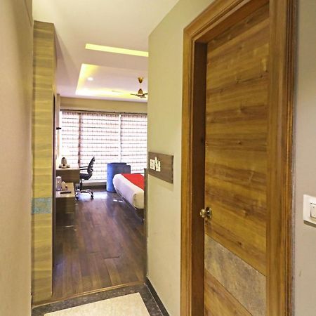The Ivy Grand Hotel In City Centre With Free Secured Parking New Delhi Exterior foto