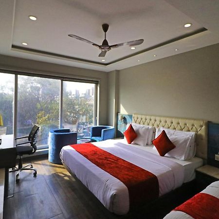 The Ivy Grand Hotel In City Centre With Free Secured Parking New Delhi Exterior foto