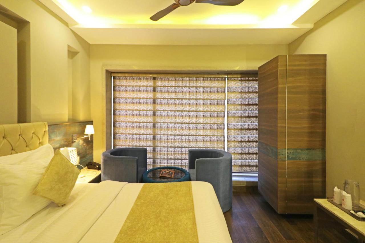 The Ivy Grand Hotel In City Centre With Free Secured Parking New Delhi Exterior foto
