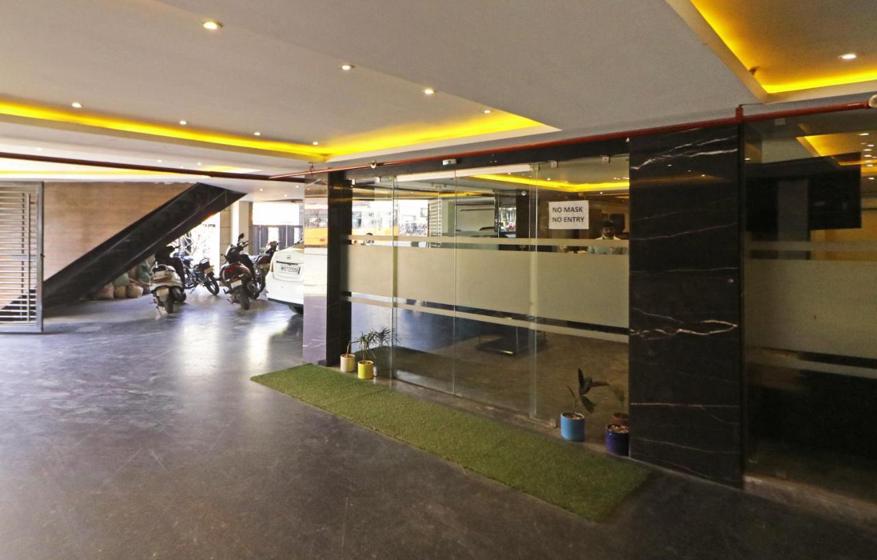 The Ivy Grand Hotel In City Centre With Free Secured Parking New Delhi Exterior foto
