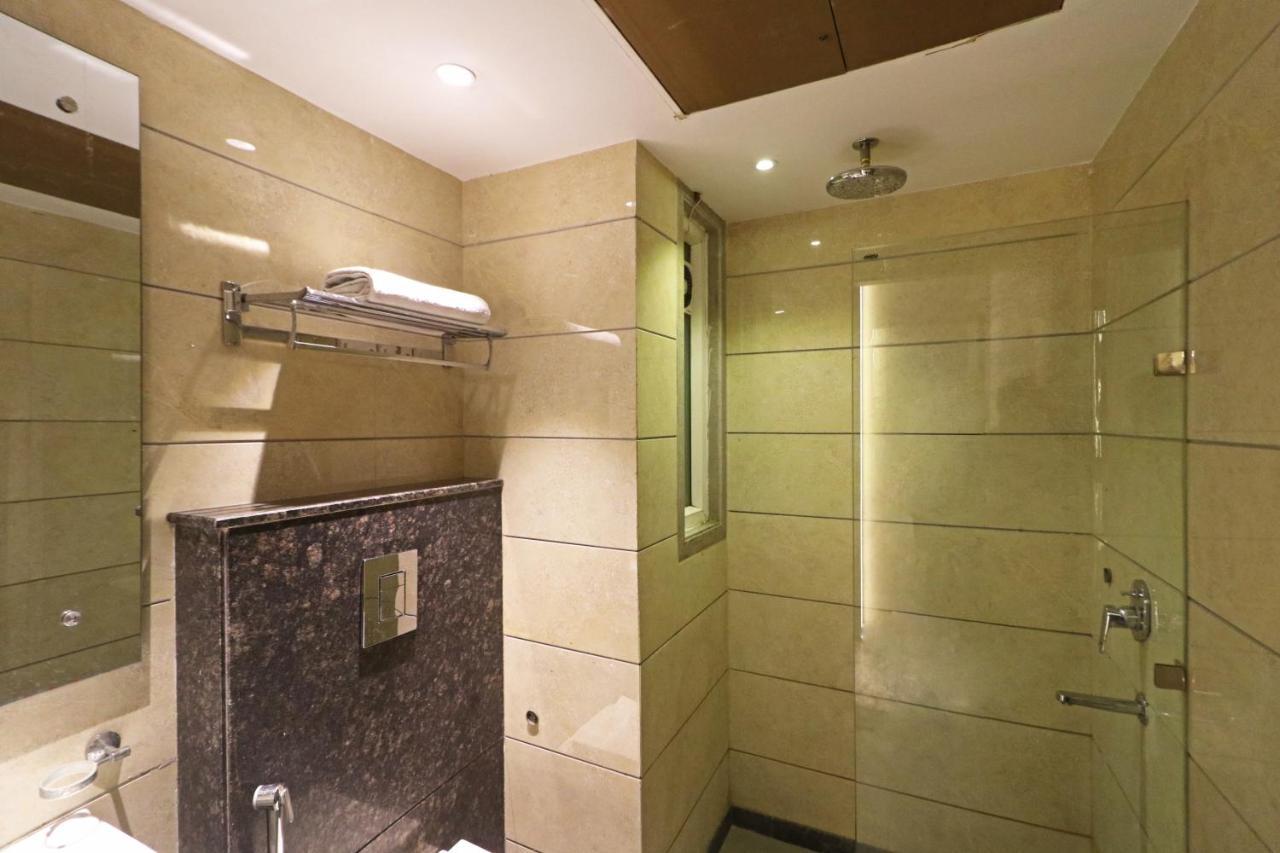 The Ivy Grand Hotel In City Centre With Free Secured Parking New Delhi Exterior foto