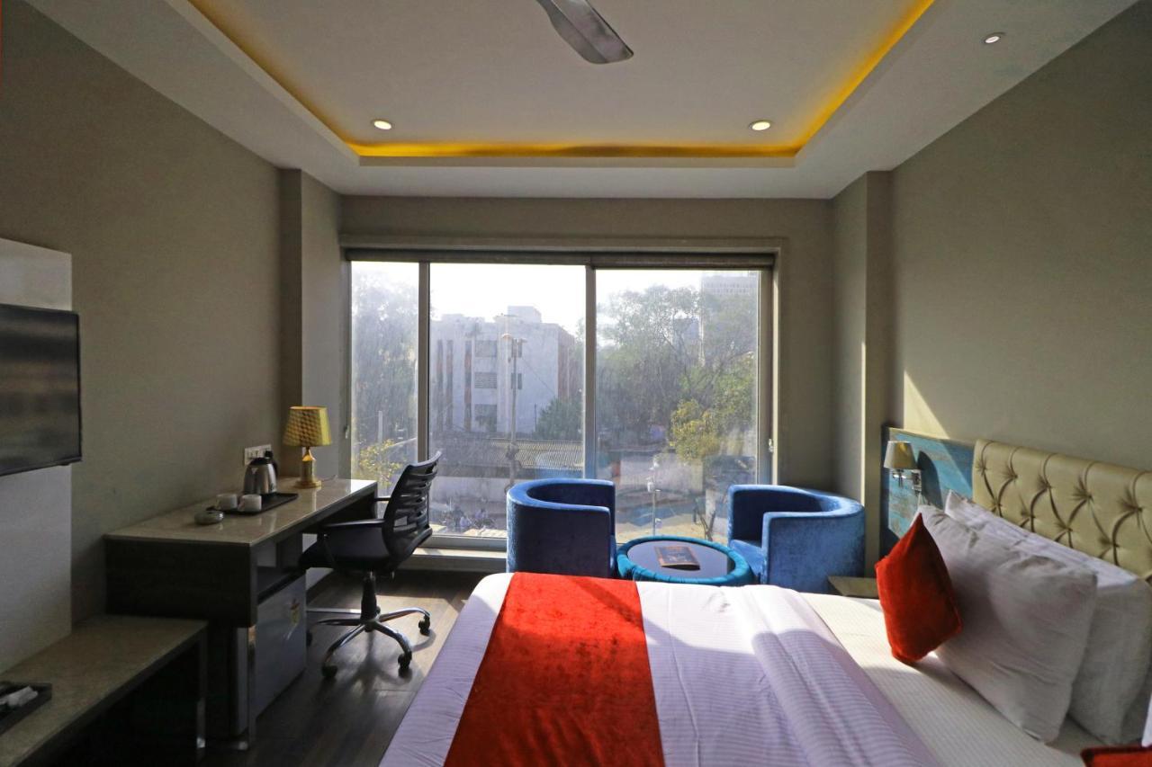 The Ivy Grand Hotel In City Centre With Free Secured Parking New Delhi Exterior foto