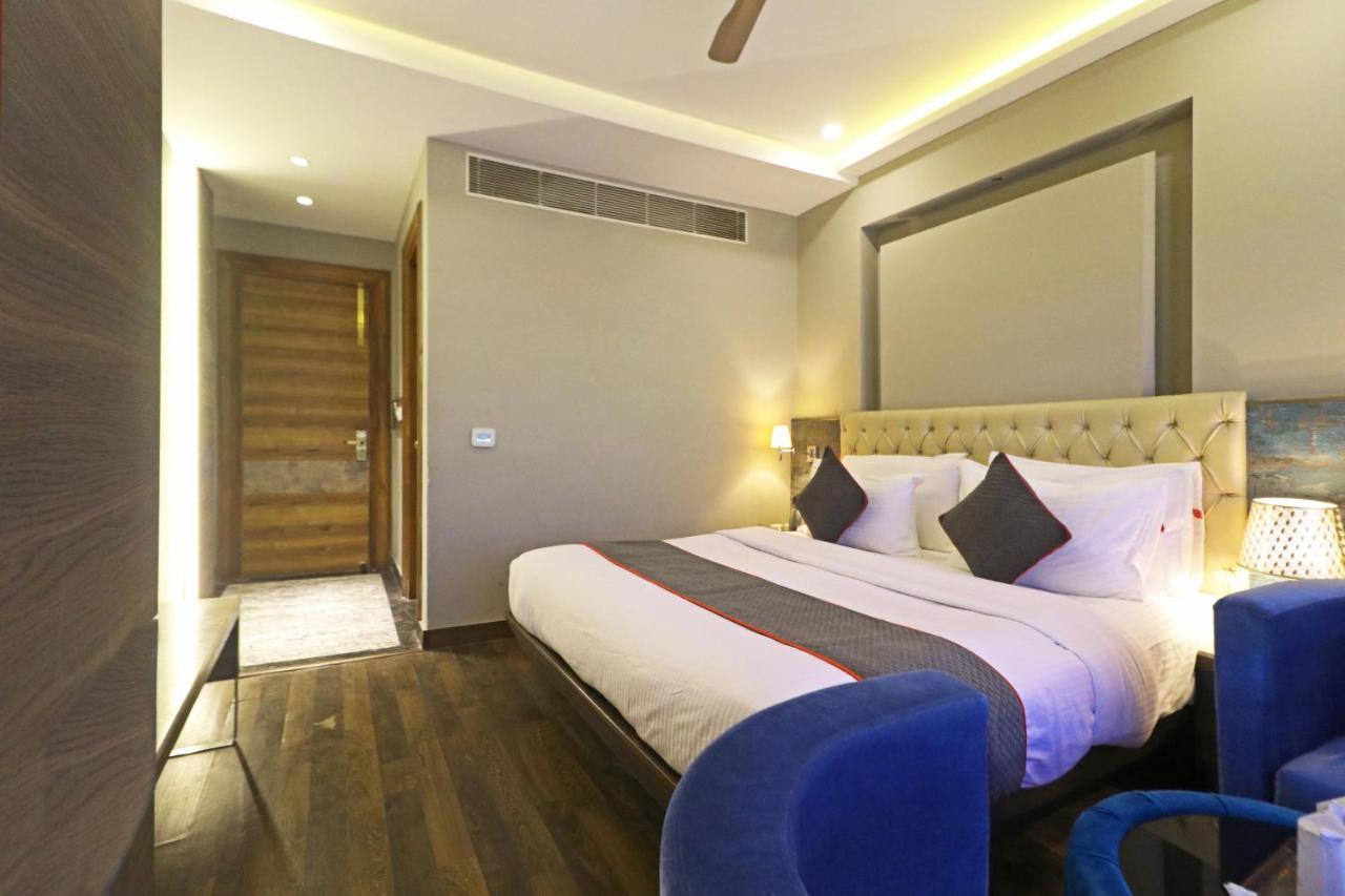 The Ivy Grand Hotel In City Centre With Free Secured Parking New Delhi Exterior foto